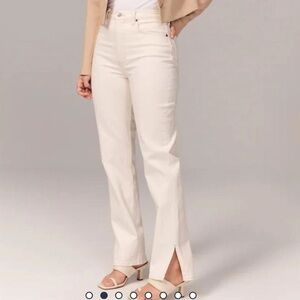 Abercrombie Curve Love ‘90s Straight Ultra High Rise Jeans Women's Size 31 Ecru